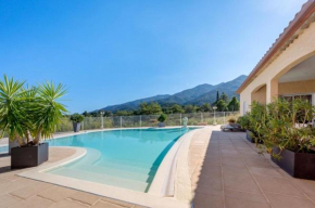 Maison charmante à Montesquieu-des-Albères avec piscine privée.